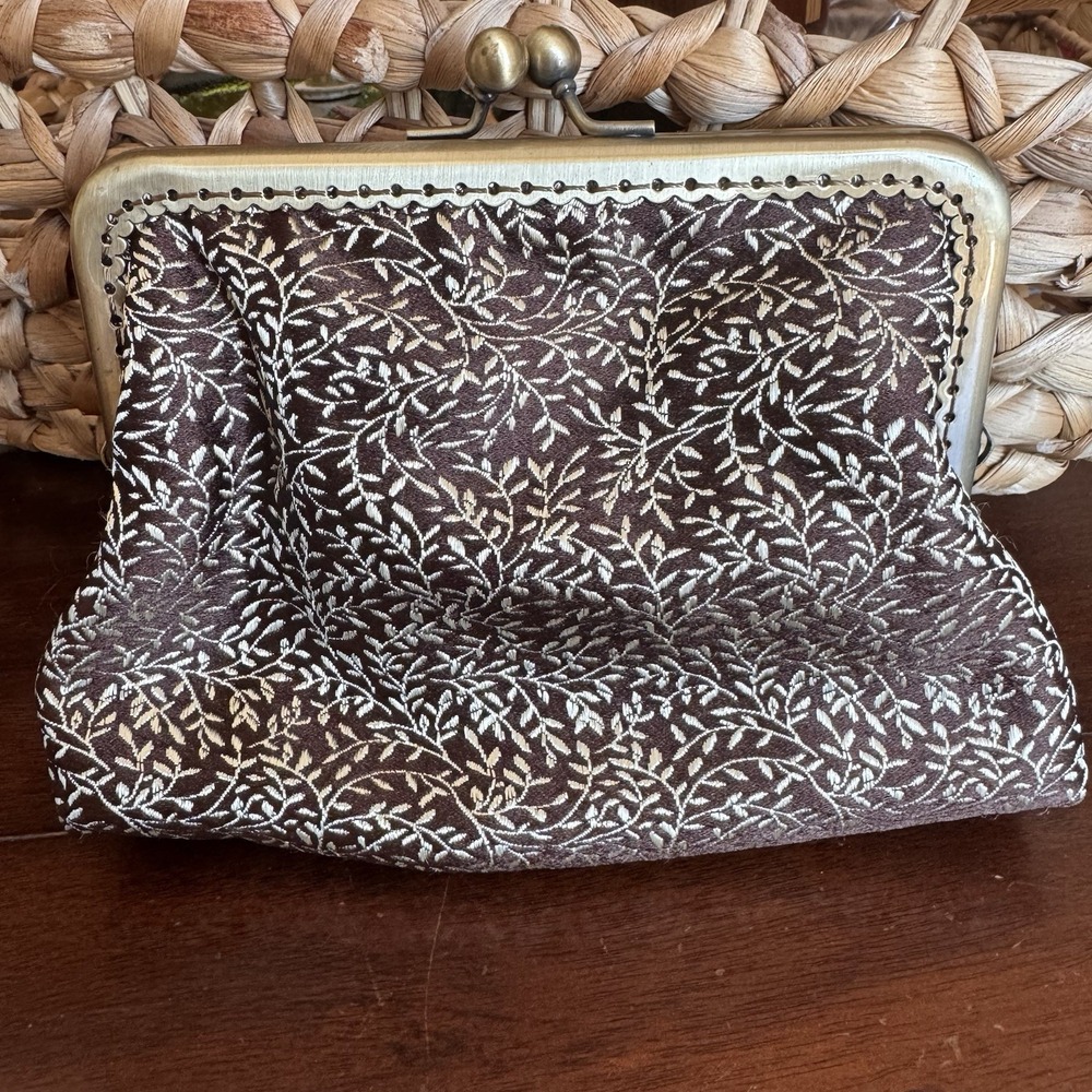 Kiss Lock Closure Coin Purse Wallet ~ Fabric Book Page Motif Liner Vintage Style